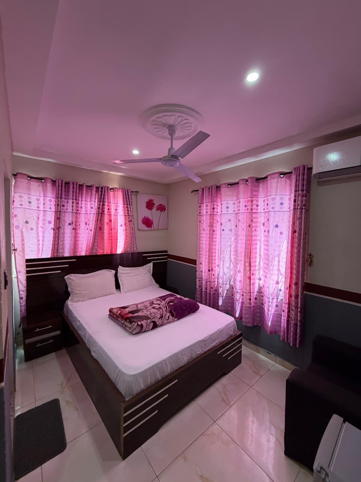 Deluxe room 2